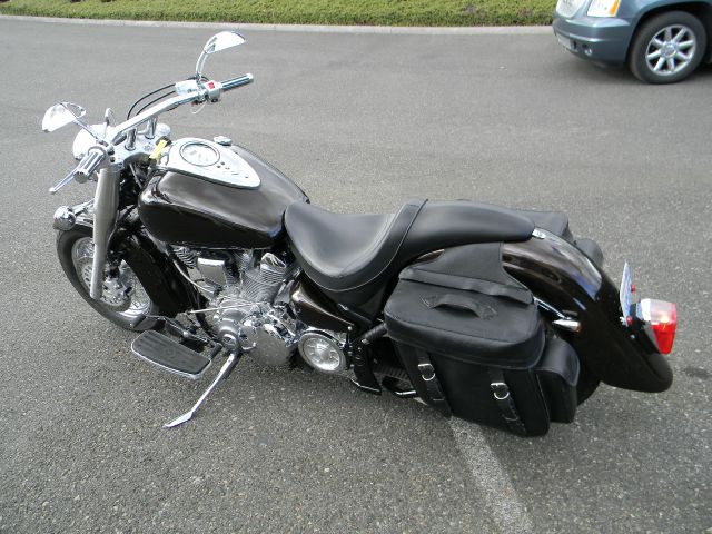 2003 YAMAHA ROADSTAR 2DR CPE GT Premium Shelby