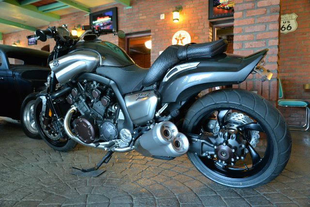 2011 YAMAHA V-Max Unknown