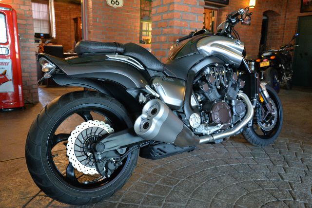 2011 YAMAHA V-Max Unknown