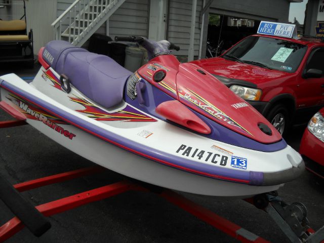 1997 YAMAHA WAVERUNNER 1100 4dr Sdn Quattro