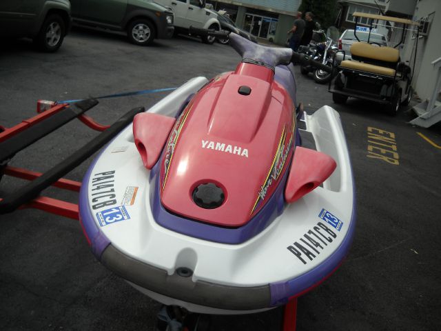 1997 YAMAHA WAVERUNNER 1100 4dr Sdn Quattro
