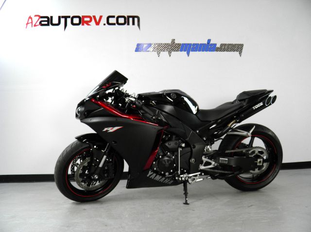 2011 YAMAHA YZF-R1 Unknown