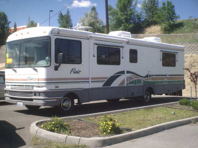 1998 Fleetwood flair Unknown